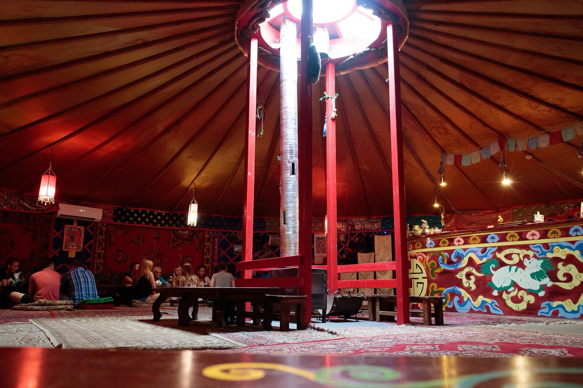 Yurt (otağ) iç mekânı — bozkır kültürü